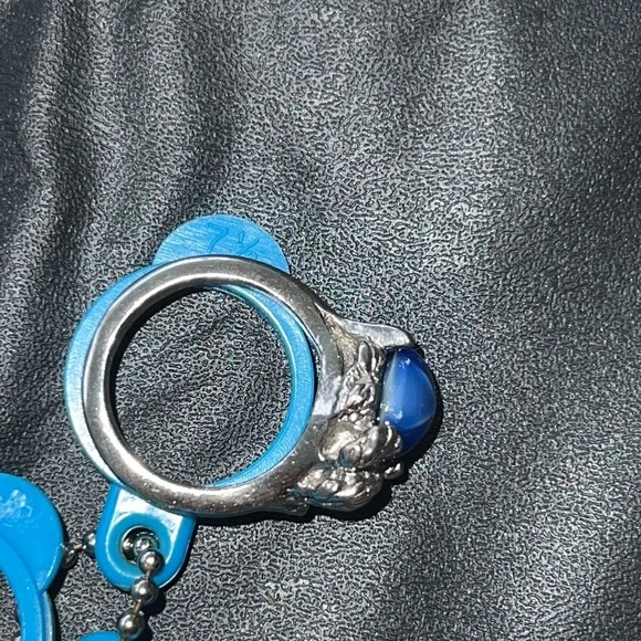 Faux Star Sapphire ring in silver setting - Picture 4 of 5